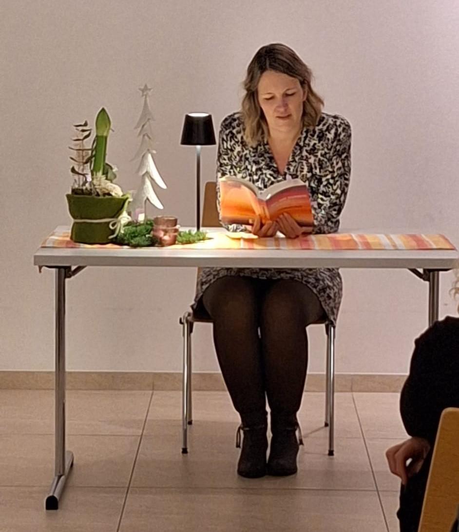 Katharina Ferihumer liest in ihrem Buch