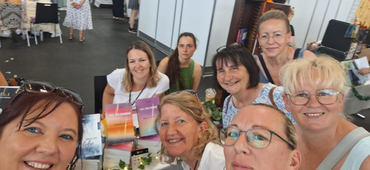 Gruppenfoto mit Katharina Ferihumer